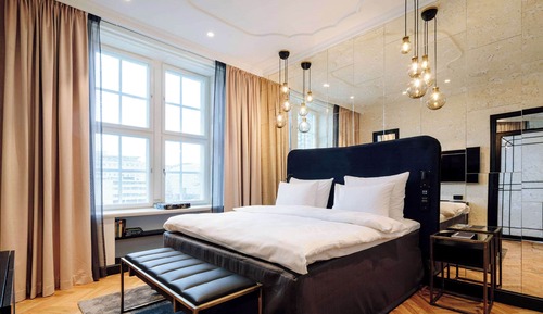 Suite (Triton)