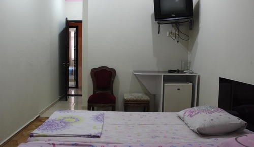 Habitación estándar con 1 cama doble o 2 individuales, no fumadores