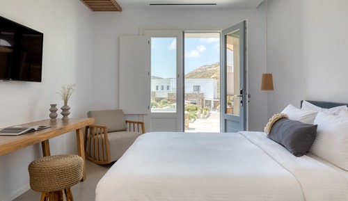 Habitación Deluxe doble, vistas a la piscina