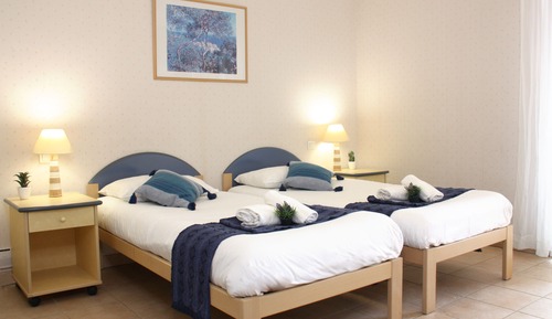 Habitación con 2 camas individuales, accesible para personas con discapacidad