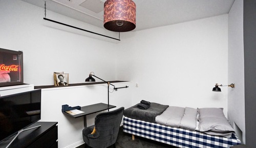 Standard Room, Skylight Window