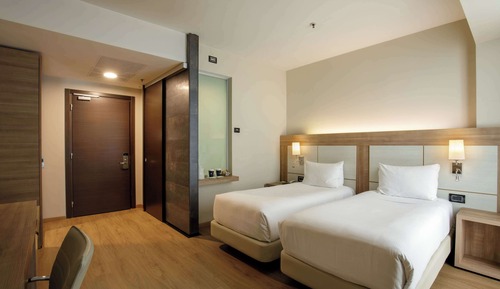 Habitación estándar con 2 camas individuales, accesible en silla de ruedas