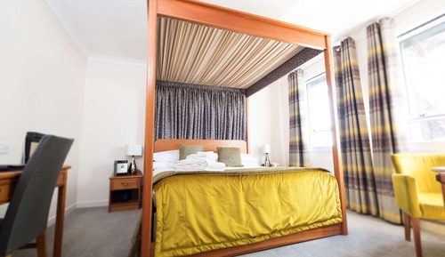 Suite de luna de miel, 1 cama de matrimonio grande, no fumadores (Walk-in Shower;Four Poster Bed)