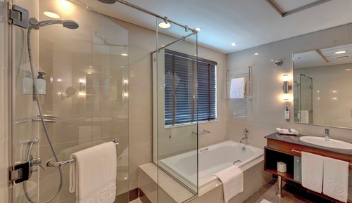 Habitación, 2 camas individuales (Club Rotana Spacious Room)