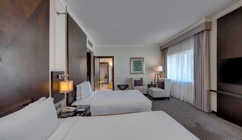 Habitación, 2 camas individuales (Club Rotana Guest Room)