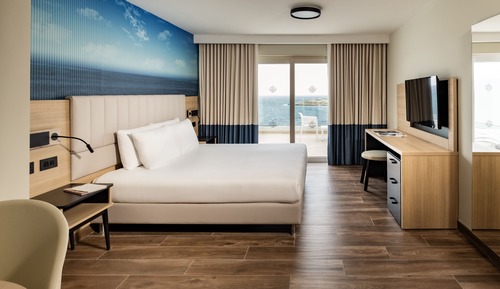 Suite, terraza, vistas al mar