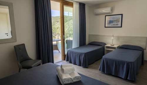 Habitación triple Confort, balcón, vistas al mar