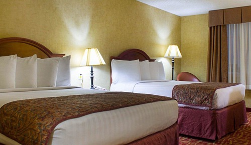 2 Queen Beds, Balcony, Nonsmoking