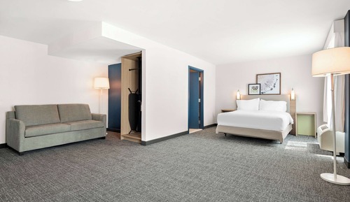 Habitación, 1 cama de matrimonio, accesible para personas con discapacidad (Mobility, Wet Bar)