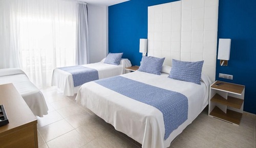 Habitación cuádruple, vistas parciales al mar (213603776)
