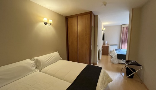 Habitación cuádruple (Access indoor pool)