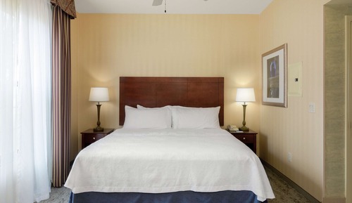 One Bedroom Suite, 1 King Bed , Accessible with Roll-In Shower, Non Smoking