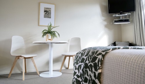 Estudio, 1 cama de matrimonio grande, accesible para personas con discapacidad, en la zona del patio