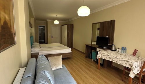 Annex Deluxe Quadruple Room