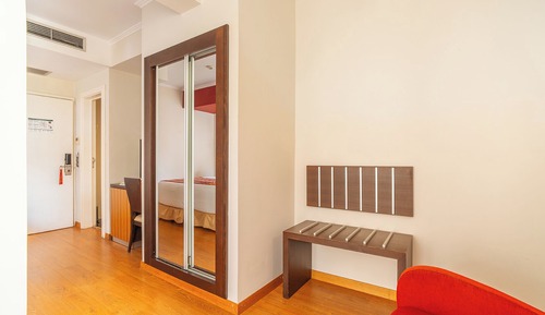 Habitación superior con 2 camas individuales, vistas al jardín (2+1)