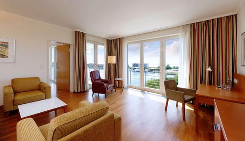 Suite ejecutiva, vistas al puerto