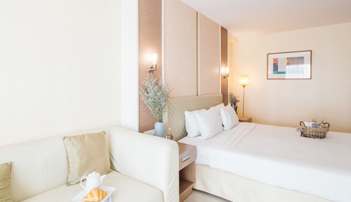 Supreme room