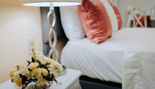 Habitación Deluxe, 1 cama de matrimonio grande, vistas a la ciudad, en una planta alta