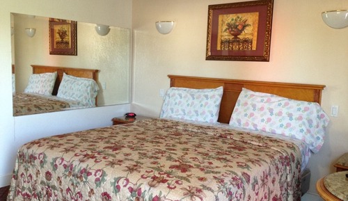 Estándar con cama de matrimonio King