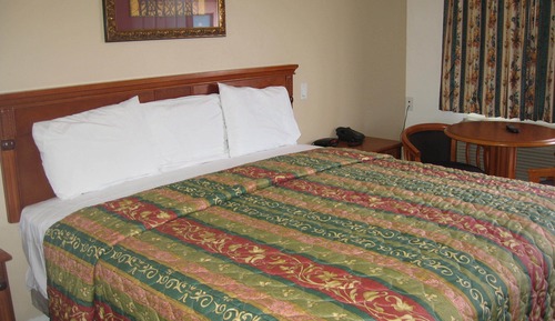 Estándar con cama de matrimonio King