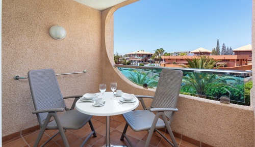 Apartamento superior, 1 habitación, balcón, vistas a la piscina