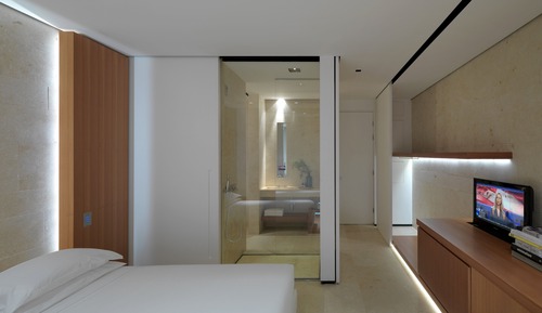 Habitación estándar con 2 camas individuales, 1 cama de matrimonio grande