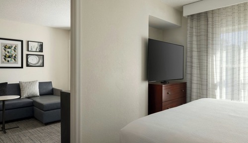 Estudio, 1 cama de matrimonio grande con sofá cama