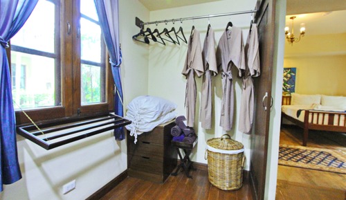 Deluxe Family Suite