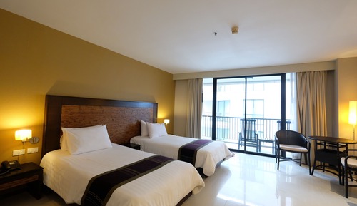 Habitación superior, vistas al jardín