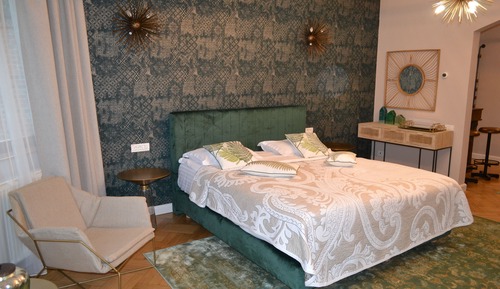 Suite estudio estándar, 1 cama de matrimonio grande con sofá cama, vistas a la ciudad