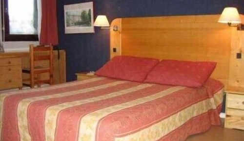 Habitación estándar con 1 cama doble o 2 individuales, 1 cama doble