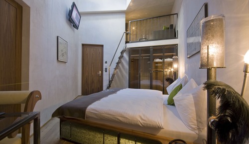 Habitación doble (Skylight with ceiling windows only)