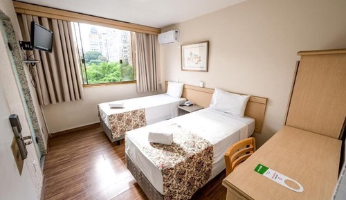 Habitación estándar con 2 camas individuales