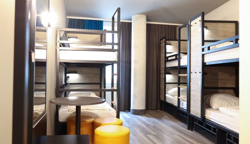 Dormitorio compartido, dormitorio mixto (1 bed from 6 beds)