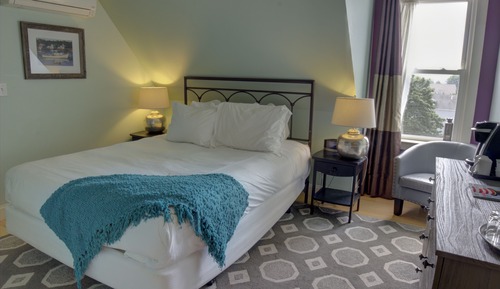 Suite (Inn Two Queens Two Rooms)