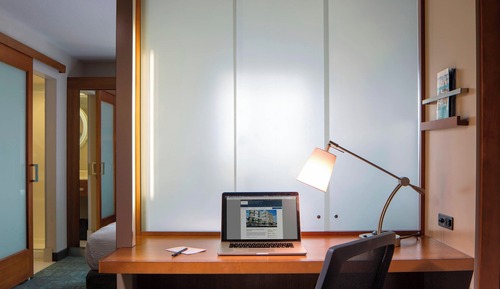 Estudio, 1 cama de matrimonio grande con sofá cama (Mobility/Hearing Access, Roll-in Shwr)
