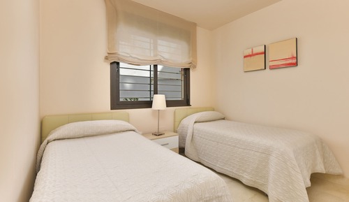 Apartamento de lujo, 3 habitaciones, terraza, vistas al mar