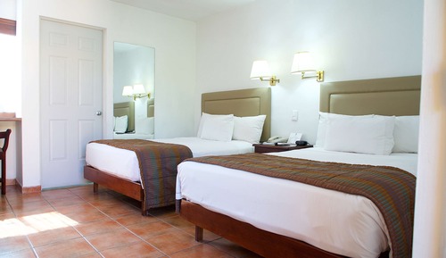 Habitación estándar, 2 camas dobles, no fumadores, frigorífico y microondas