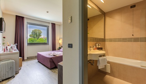 Habitación estándar con 1 cama doble o 2 individuales