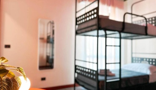 Dormitorio compartido, solo para mujeres