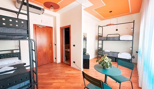 Dormitorio compartido, solo para mujeres