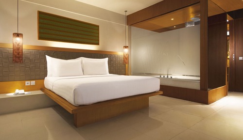 Suite, 1 habitación, balcón, vistas a la piscina