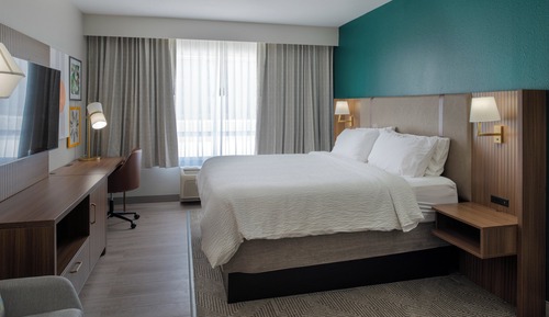 Habitación estándar, 1 cama de matrimonio grande, accesible en silla de ruedas (Accessible Tub)