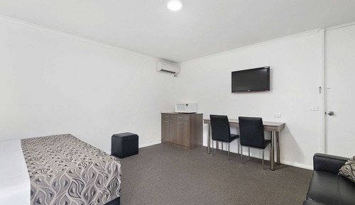 Habitación Deluxe, 1 cama de matrimonio grande, no fumadores, vistas a la piscina