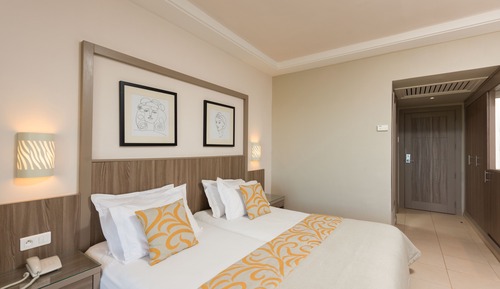 Habitación familiar, vistas al jardín