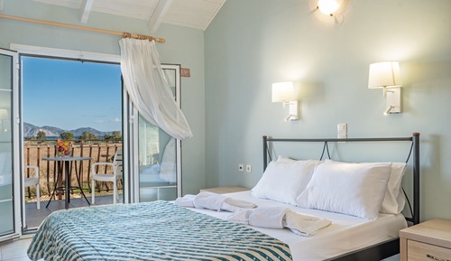 Habitación superior, vistas al jardín