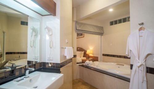 Beachfront Suite