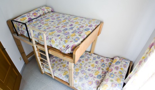 Apartamento económico, 2 habitaciones, balcón