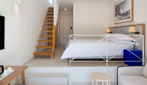 Habitación familiar, balcón