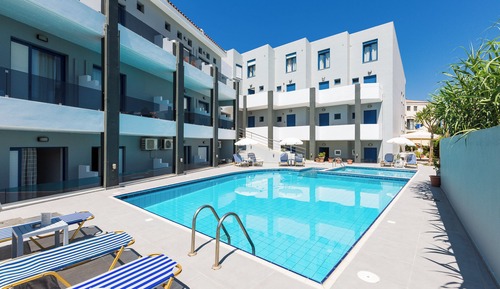 Apartamento superior, vistas a la piscina